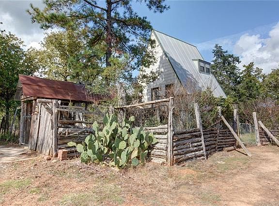 4th image of 141 Pine Canyon Dr