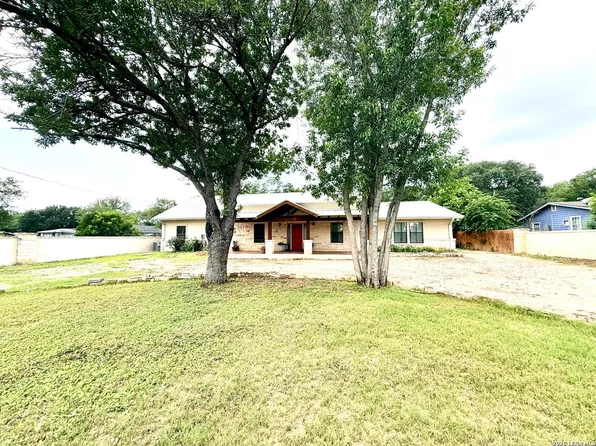 5923 Pioneer Rdg, San Antonio, TX 78245