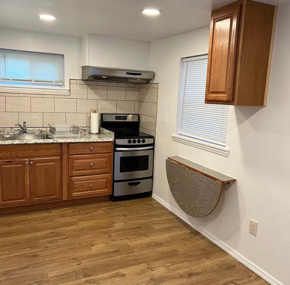 Studio, $1,400 — Photo 4