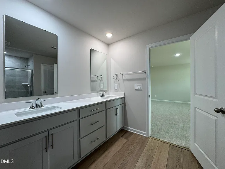 101 Klamath Dr — Photo 35