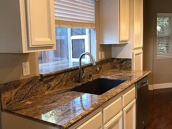 4 bed, 1983 sqft, $3,500 — Photo 3