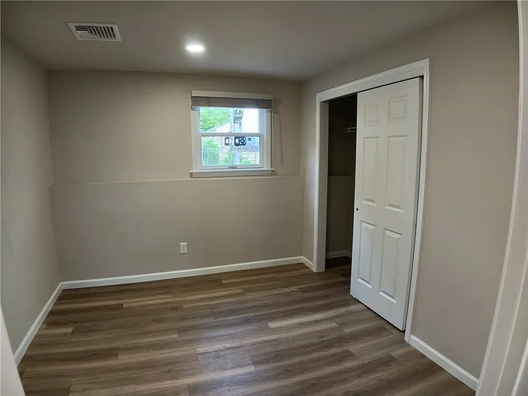 2834 Center St — Photo 7