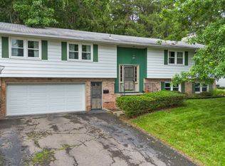 708 Monterey Dr, Endwell, NY 13760