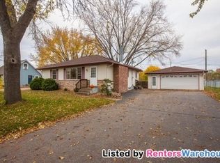 4172 Diamond Dr, Eagan, MN 55122