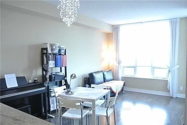 Bloorview Pl — Photo 4