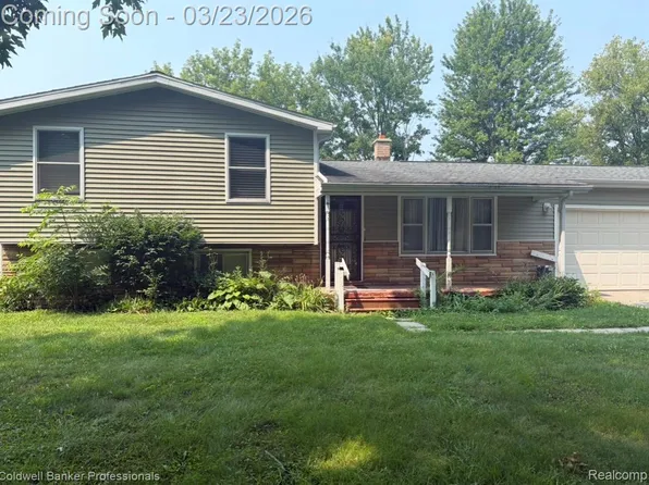 6073 Ballard Dr, Flint, MI 48505