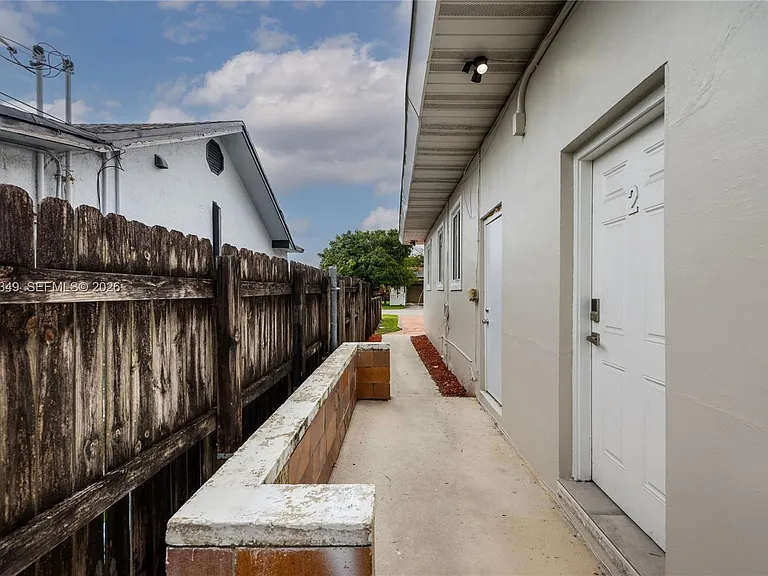 2204 McKinley St #2 — Photo 11