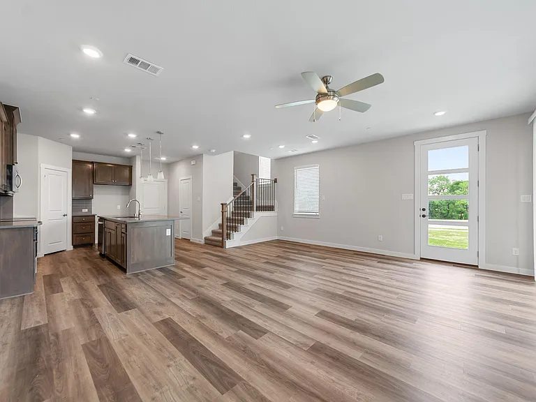 800 Emerling Dr — Photo 7