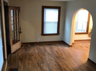 1228 W Barnes Ave, Lansing, MI 48910