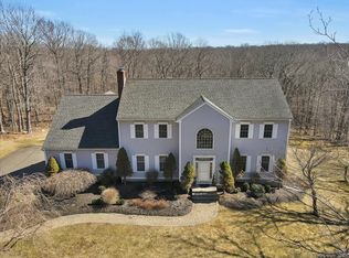 23 Blueberry Hill Dr, Madison, CT 06443