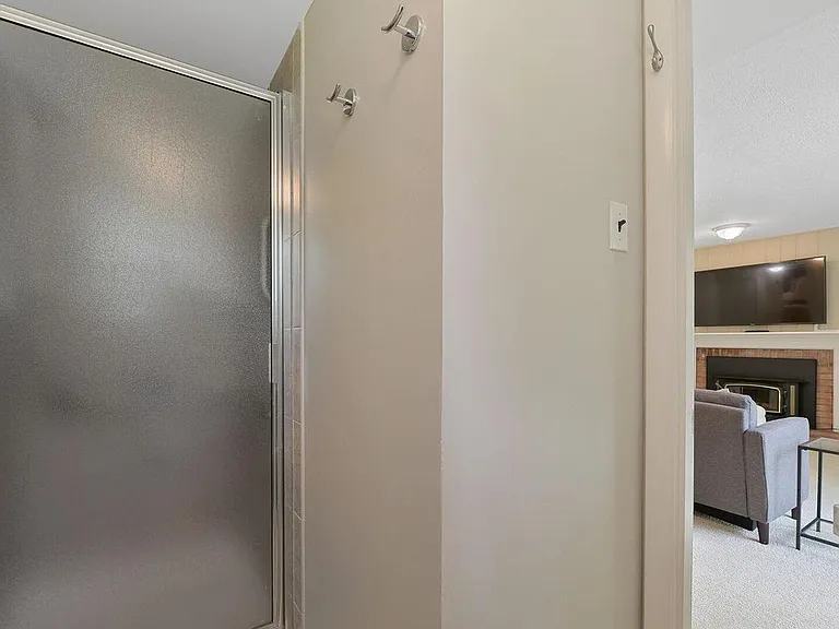 3512 Queen Anne Dr — Photo 29