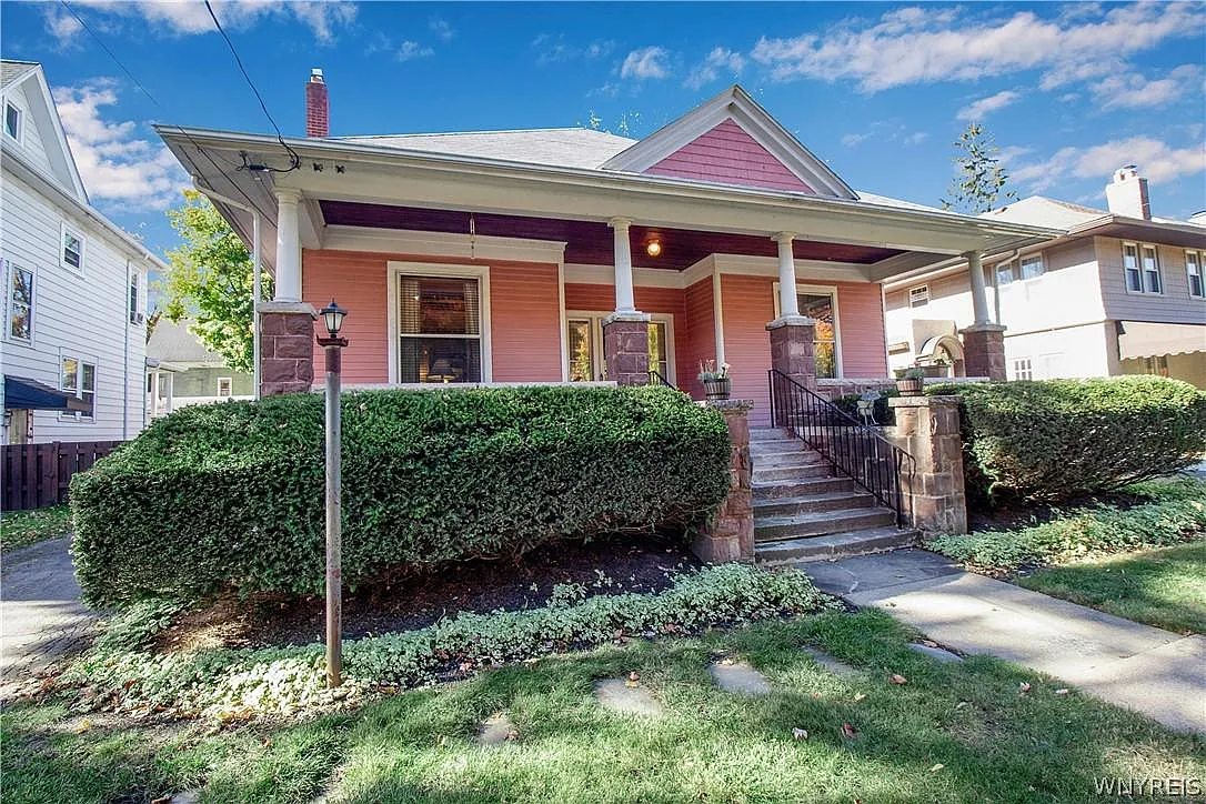 808 Cayuga Dr photo 1