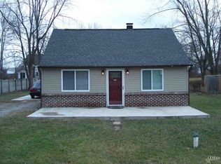 1321 Sunshine Dr, Fort Wayne, IN 46825