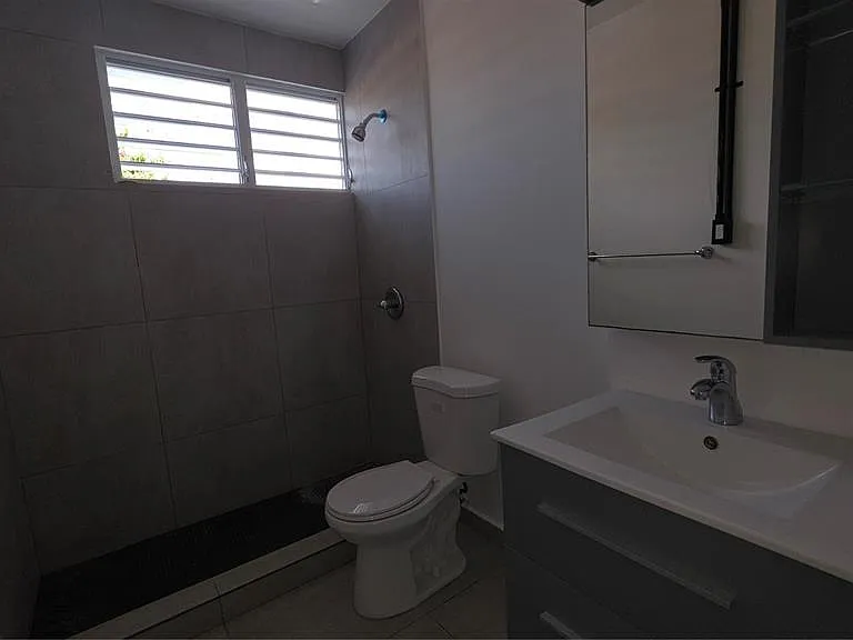 21 P5 133 Urb Ponce De Leon #1A — Photo 8