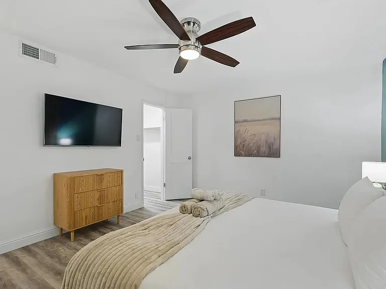 8083 Meadow Rd #225 — Photo 12