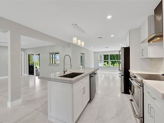 5th image of 6892 Griffin BLVD