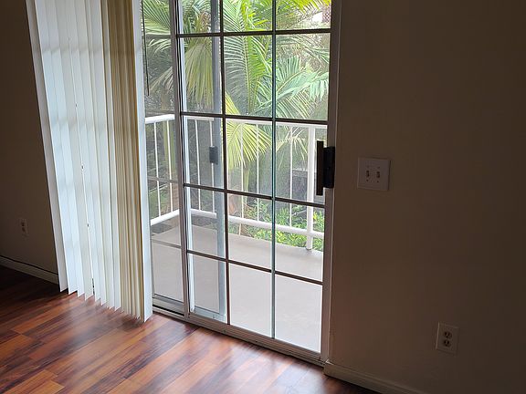 4th image of 645 Redondo Ave APT 306
