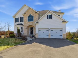 13 Jacob Way, Lopatcong Twp., NJ 08865