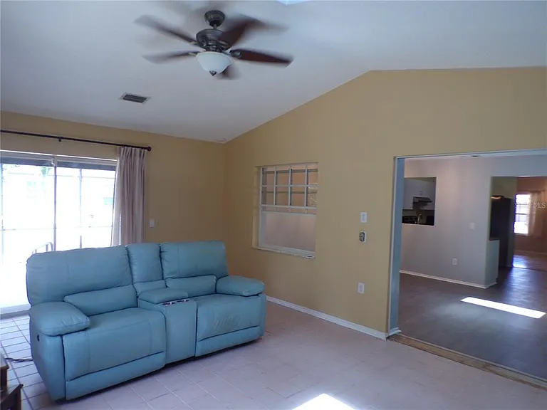 18407 Avon Ave — Photo 14