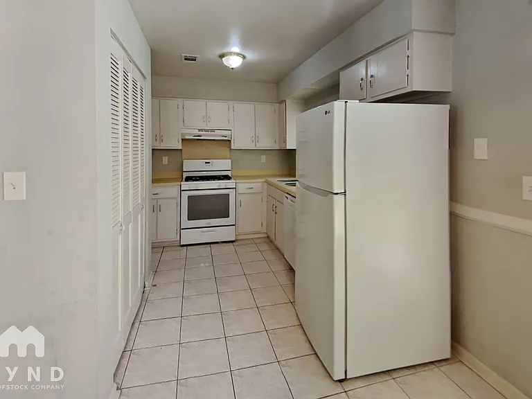 9062 Homewood Dr — Photo 8
