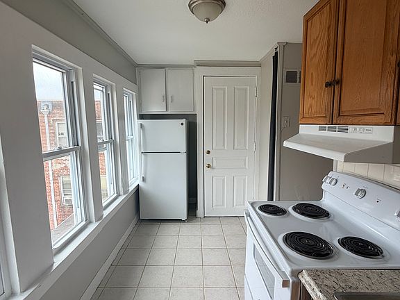 3rd image of 299 Norton St #3-0