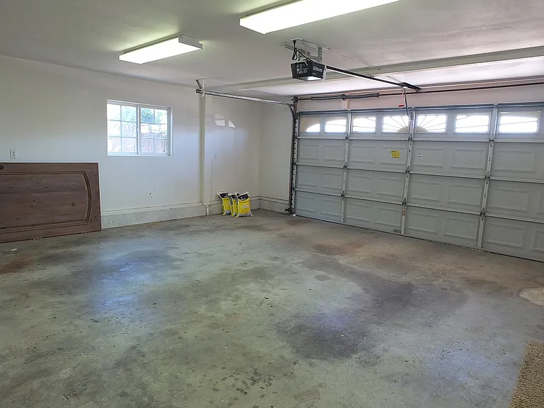 930 Taft St — Photo 46