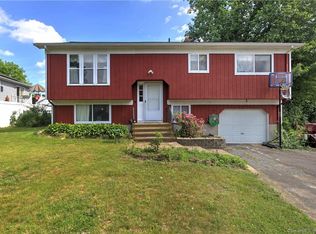 101 Bluebird Dr, Naugatuck, CT 06770