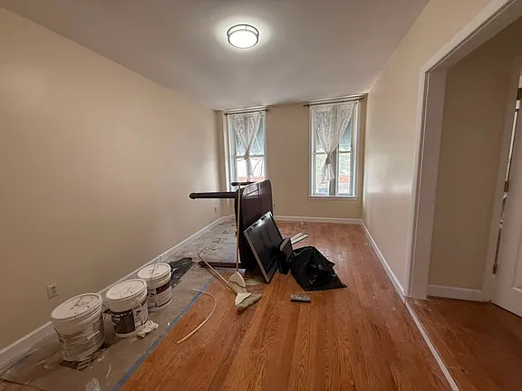 145 Elm St #2 — photo 4 of 6