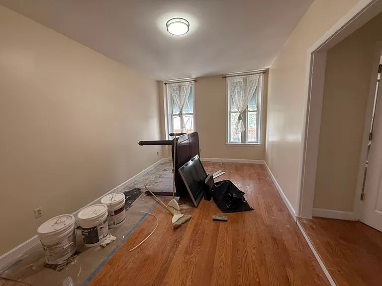 145 Elm St #2 — Photo 4