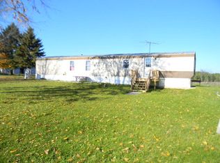 N6879 Longfellow Rd, Algoma, WI 54201