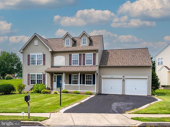 3rd image of 126 Turnberry Dr