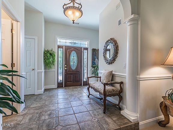 4th image of 1309 Rowland Dr