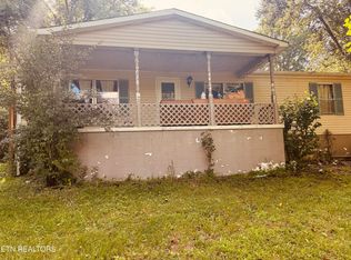 129 Old Bryant Ln, Rocky Top, TN 37769