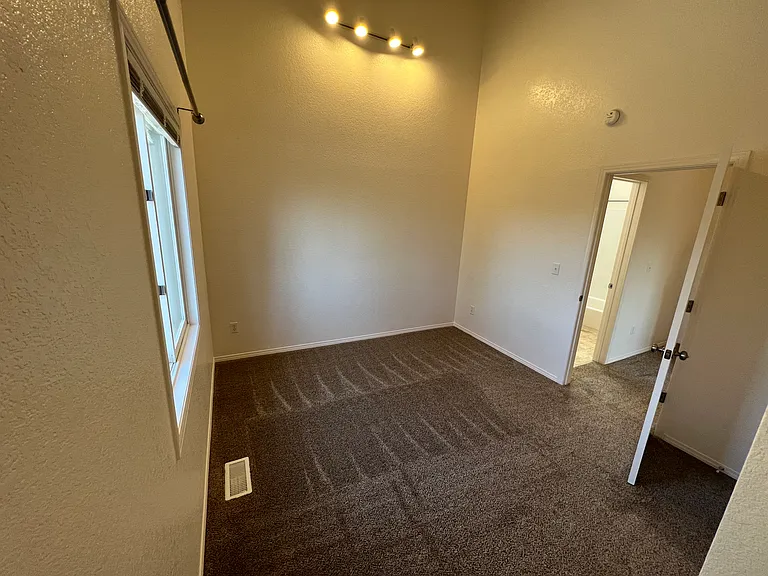 921 E Snohomish Ave #1 — Photo 15