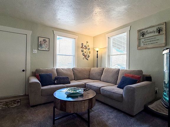 3rd image of 347 Hill St