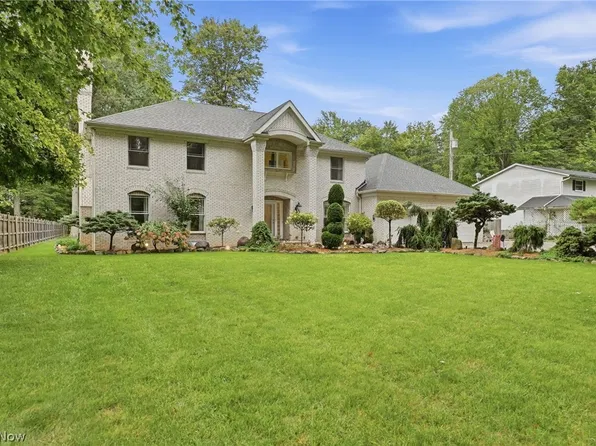 36490 Giles Rd, Grafton, OH 44044