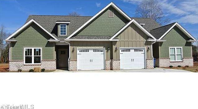 1st image of 104 Parkview Dr