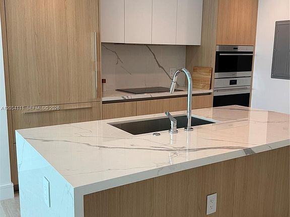 5th image of 2411 Laguna Cir #910