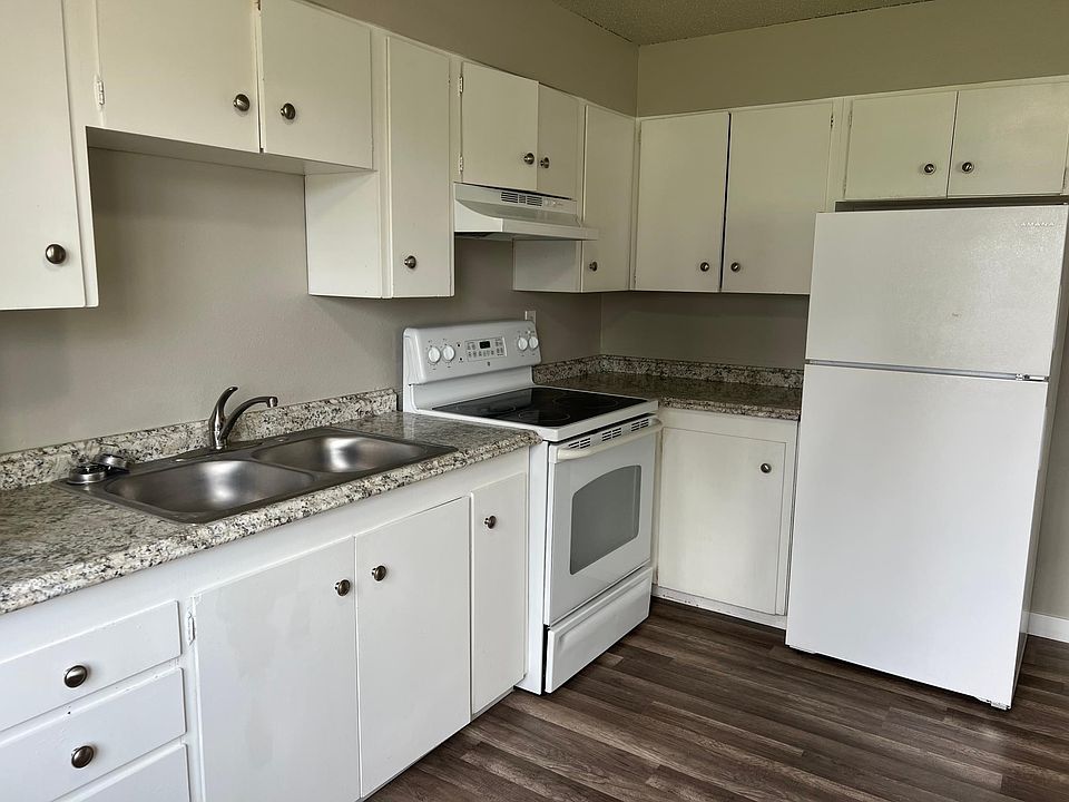 1st image of 126 161st St S #10