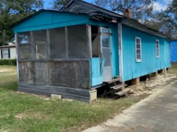 477 Crane St, Pinehurst, GA 31070