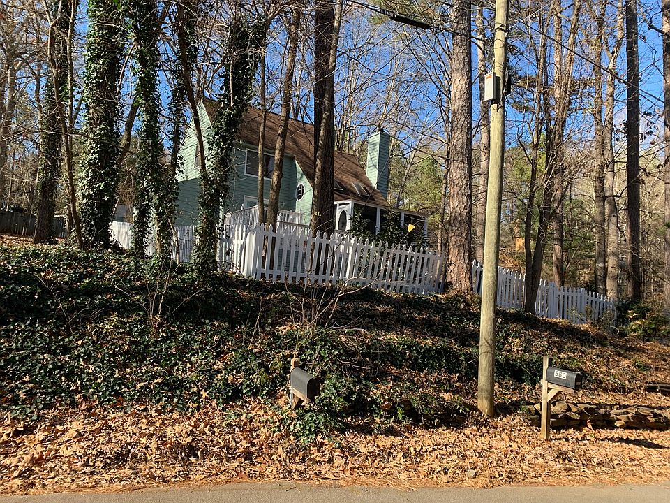1st image of 583 Lake Dr