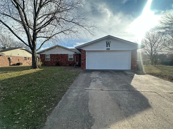 1317 Samuel Dr, Muskogee, OK 74403
