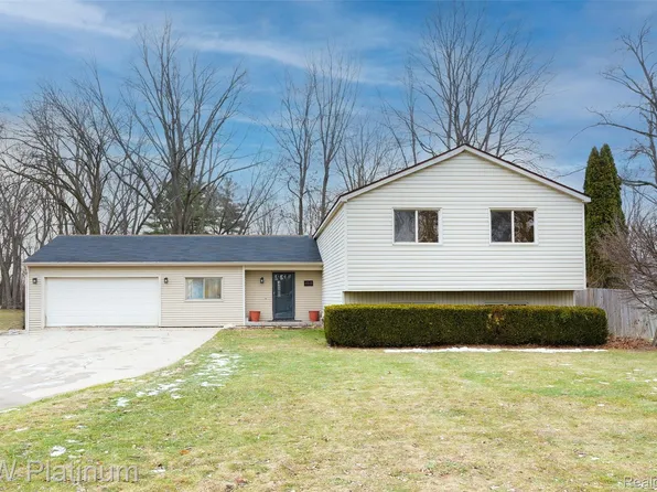 185 Michelson Rd, Rochester Hills, MI 48307