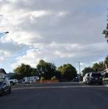 Exterior Neighborhood (street photo)