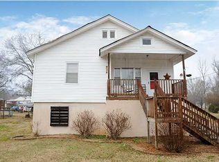 109 W 9th St, Chickamauga, GA 30707