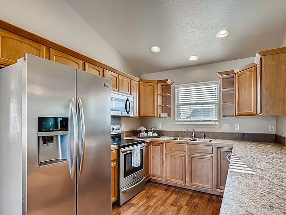3rd image of 3502 Conifer Dr