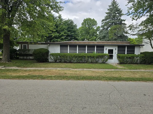 303 Torrence St, Belle Center, OH 43310