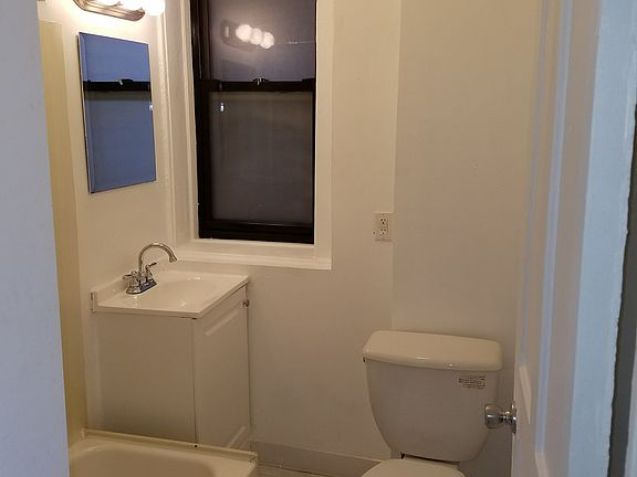 4th image of 26 Dana Ave #B1b