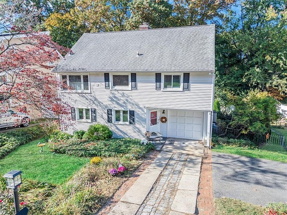 1st image of 119 Westminster Drive