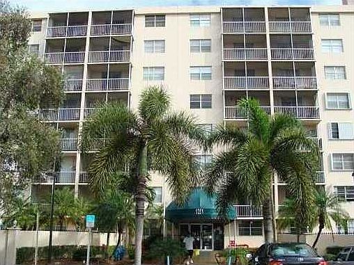 2nd image of 1251 NE 108th St APT 614